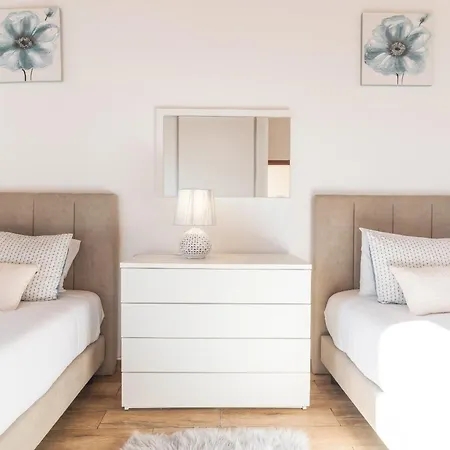 Magnolia By Atlantic Machico (Madeira)